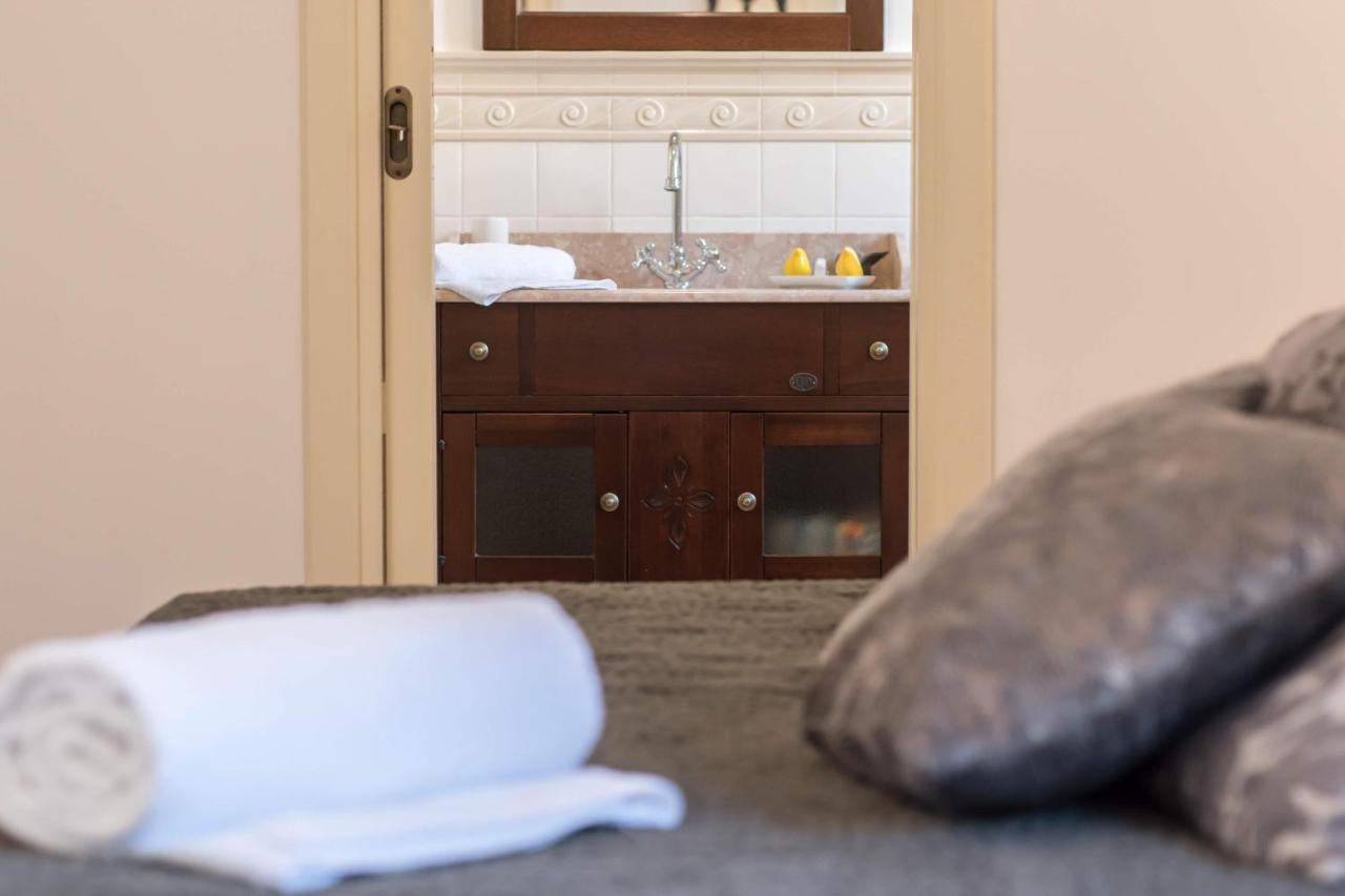 Duomo Seaside Deluxe Apartment By Ortigia Apartments Syrakuzy Zewnętrze zdjęcie