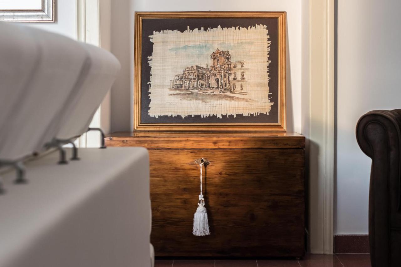 Duomo Seaside Deluxe Apartment By Ortigia Apartments Syrakuzy Zewnętrze zdjęcie