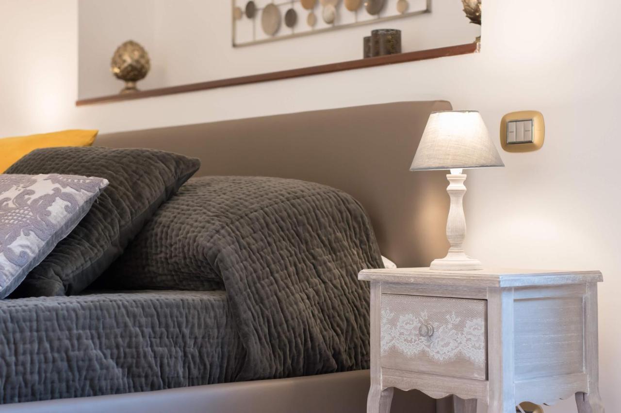 Duomo Seaside Deluxe Apartment By Ortigia Apartments Syrakuzy Zewnętrze zdjęcie